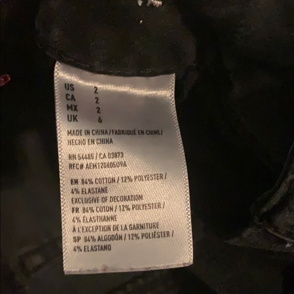 American Eagle High Rise Black Shorts - Picture 5 of 5